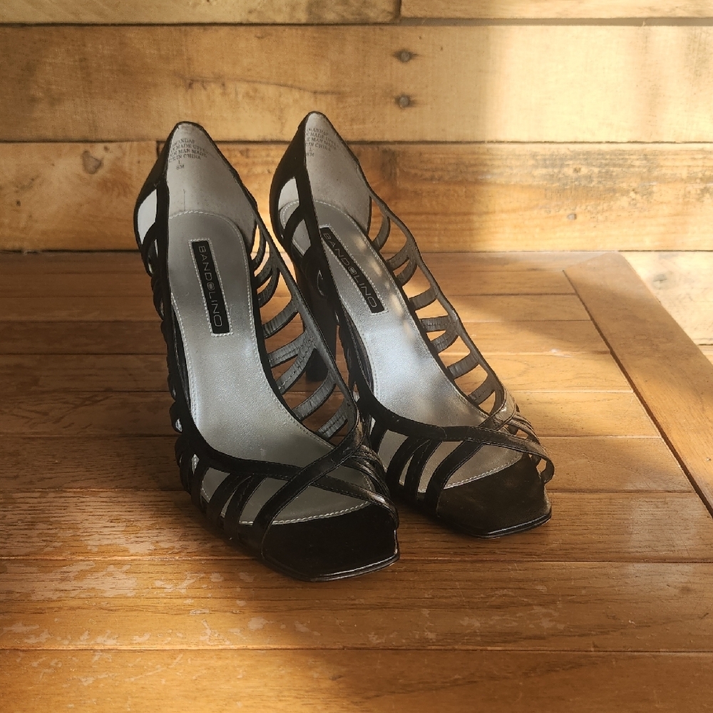 Bandolino Black Strappy Sandals
